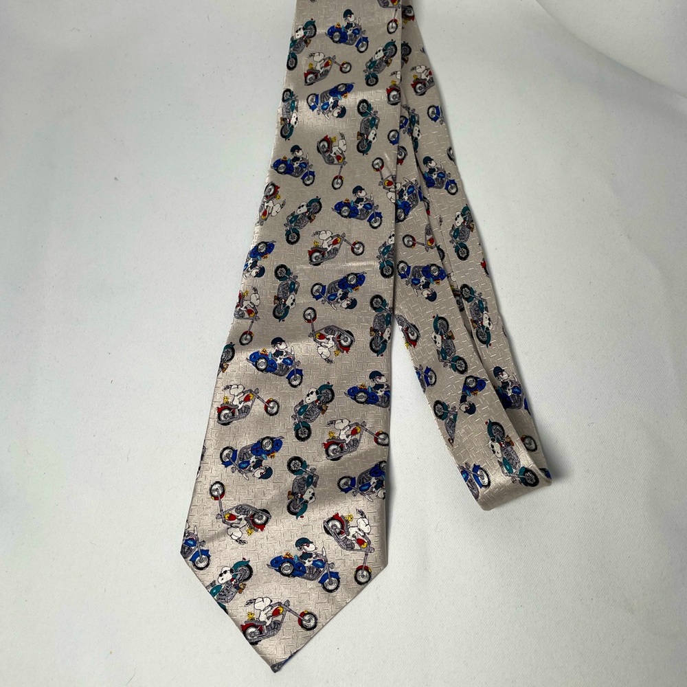 Peanuts silver Snoopy & Woodstock biker graphic neck tie 100% silk